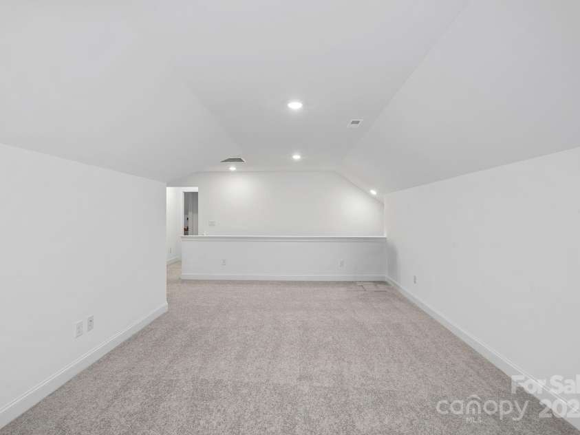 218 Alenda Lux Circle, Mooresville, NC 28115.  MLS# CAR4235396, YatesRealty ID 26739. BONUS ROOM