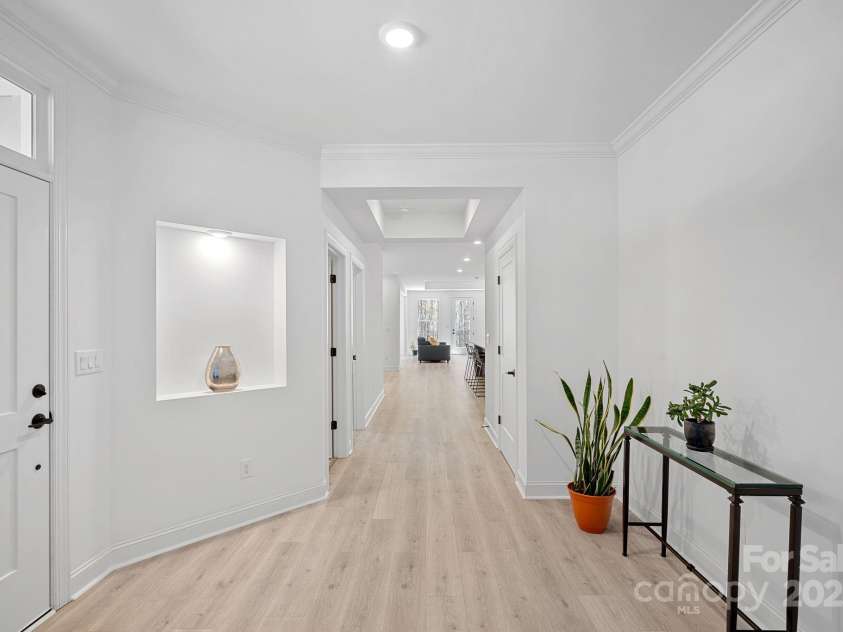 218 Alenda Lux Circle, Mooresville, NC 28115.  MLS# CAR4235396, YatesRealty ID 26739. FOYER- CRISP AND CLEAN AND MOVE-IN READY