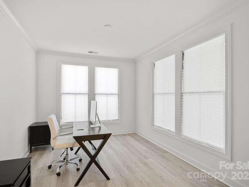 218 Alenda Lux Circle, Mooresville, NC 28115.  MLS# CAR4235396, YatesRealty ID 26739. OFFICE ON MAIN LEVEL