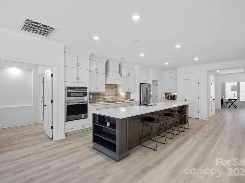 218 Alenda Lux Circle, Mooresville, NC 28115.  MLS# CAR4311950, YatesRealty ID 26739. VERY OPEN PLAN 