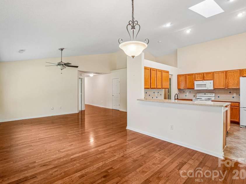 263 Fairway View Drive, Etowah, NC 28729.  MLS# CAR4387888, YatesRealty ID 26739. 
