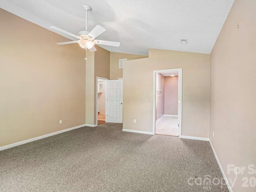 263 Fairway View Drive, Etowah, NC 28729.  MLS# CAR4387888, YatesRealty ID 26739. 