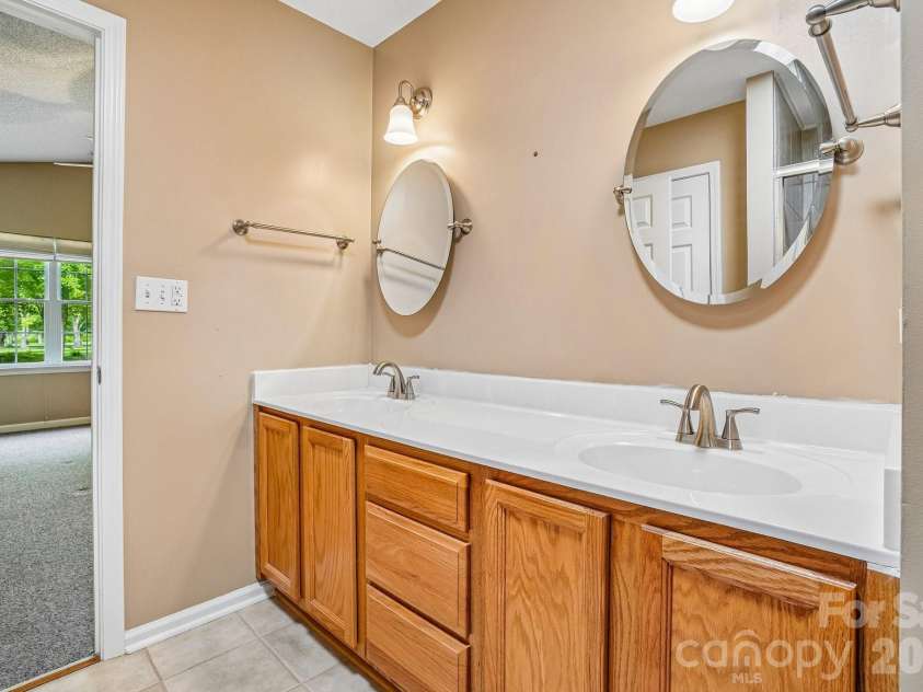 263 Fairway View Drive, Etowah, NC 28729.  MLS# CAR4387888, YatesRealty ID 26739. 