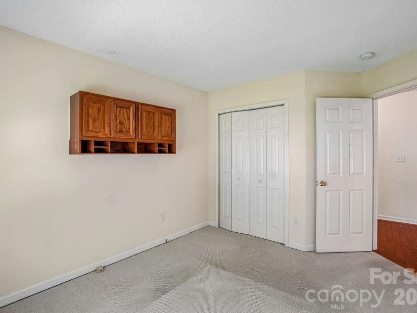 263 Fairway View Drive, Etowah, NC 28729.  MLS# CAR4387888, YatesRealty ID 26739. 