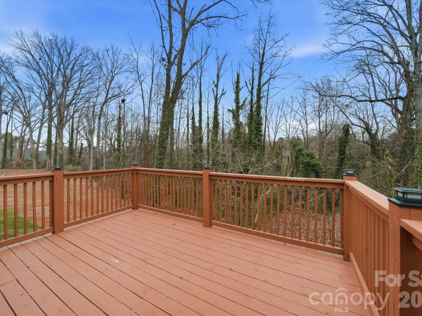 116 39th Avenue Court, Hickory, NC 28601.  MLS# CAR4321566, YatesRealty ID 2674. 