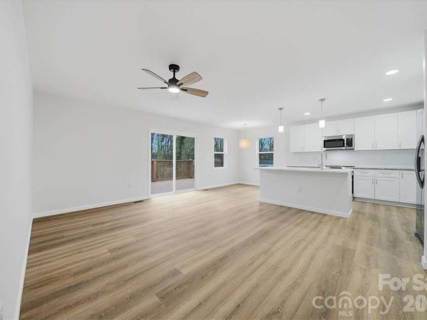 116 39th Avenue Court, Hickory, NC 28601.  MLS# CAR4321566, YatesRealty ID 2674. 