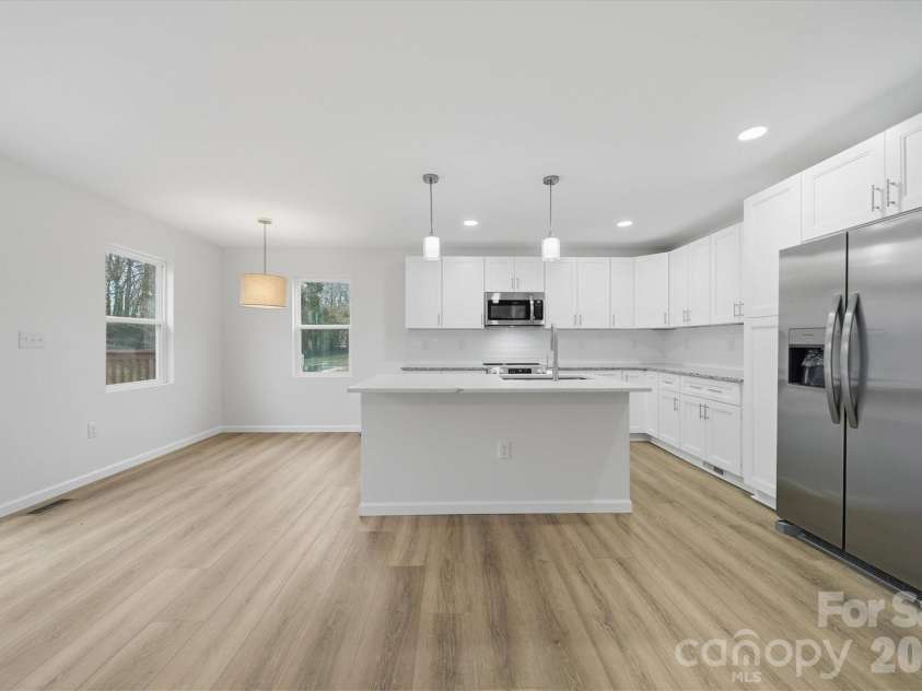 116 39th Avenue Court, Hickory, NC 28601.  MLS# CAR4321566, YatesRealty ID 2674. 