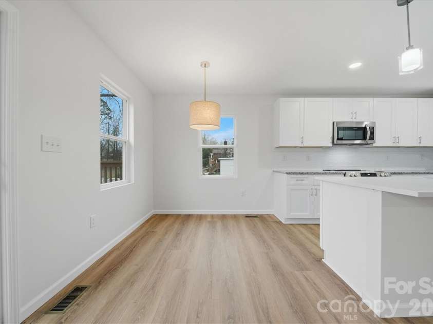 116 39th Avenue Court, Hickory, NC 28601.  MLS# CAR4321566, YatesRealty ID 2674. 