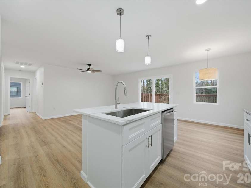 116 39th Avenue Court, Hickory, NC 28601.  MLS# CAR4321566, YatesRealty ID 2674. 