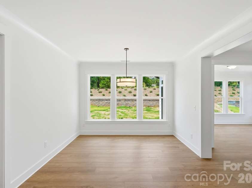 5076 McLaughlin Loop, Waxhaw, NC 28173.  MLS# CAR4334709, YatesRealty ID 26740. Breakfast Area