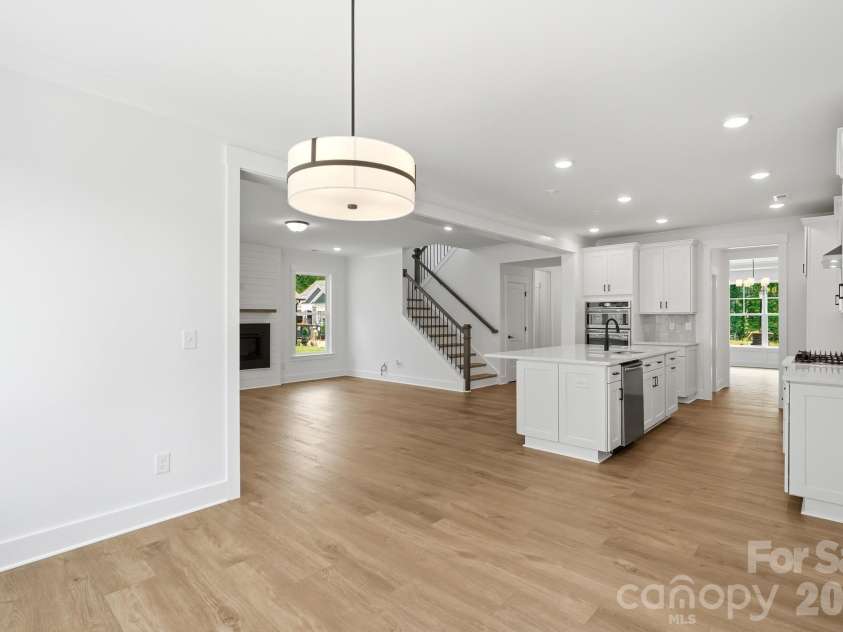 5076 McLaughlin Loop, Waxhaw, NC 28173.  MLS# CAR4334709, YatesRealty ID 26740. Breakfast Area
