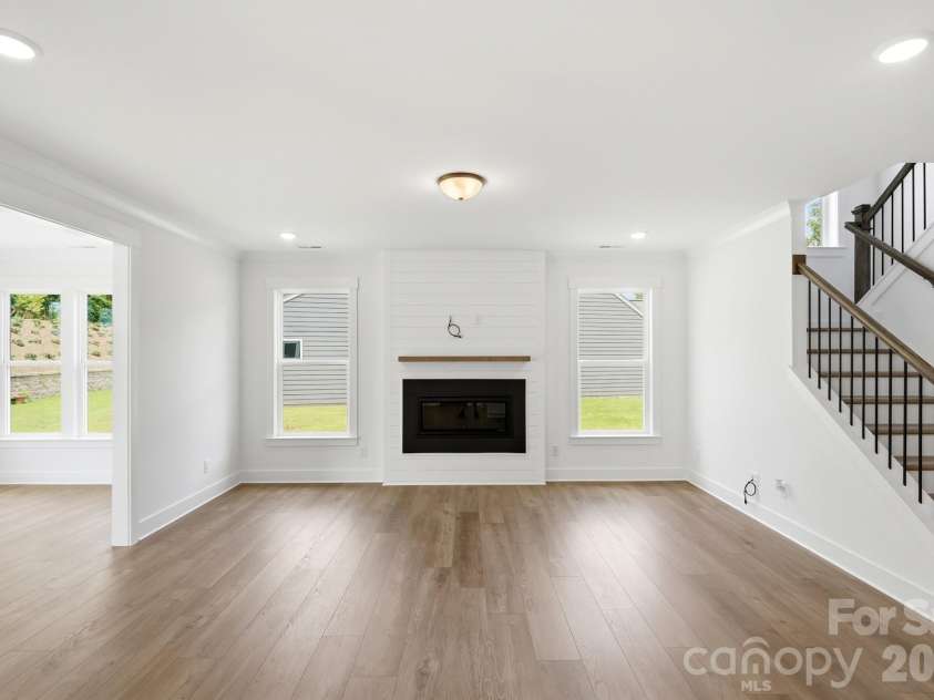 5076 McLaughlin Loop, Waxhaw, NC 28173.  MLS# CAR4334709, YatesRealty ID 26740. Family Room