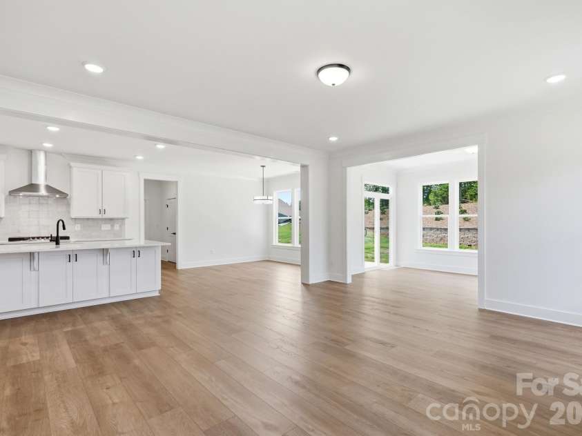 5076 McLaughlin Loop, Waxhaw, NC 28173.  MLS# CAR4334709, YatesRealty ID 26740. Family Room