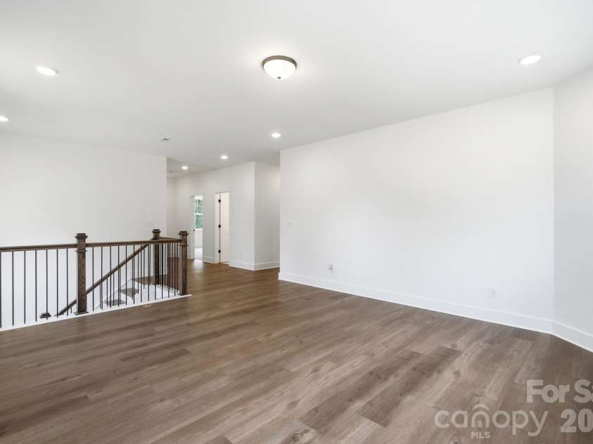 5076 McLaughlin Loop, Waxhaw, NC 28173.  MLS# CAR4334709, YatesRealty ID 26740. Loft