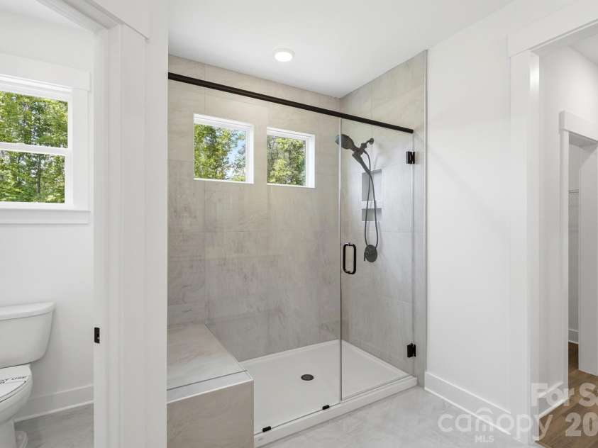 5076 McLaughlin Loop, Waxhaw, NC 28173.  MLS# CAR4334709, YatesRealty ID 26740. Primary Bathroom