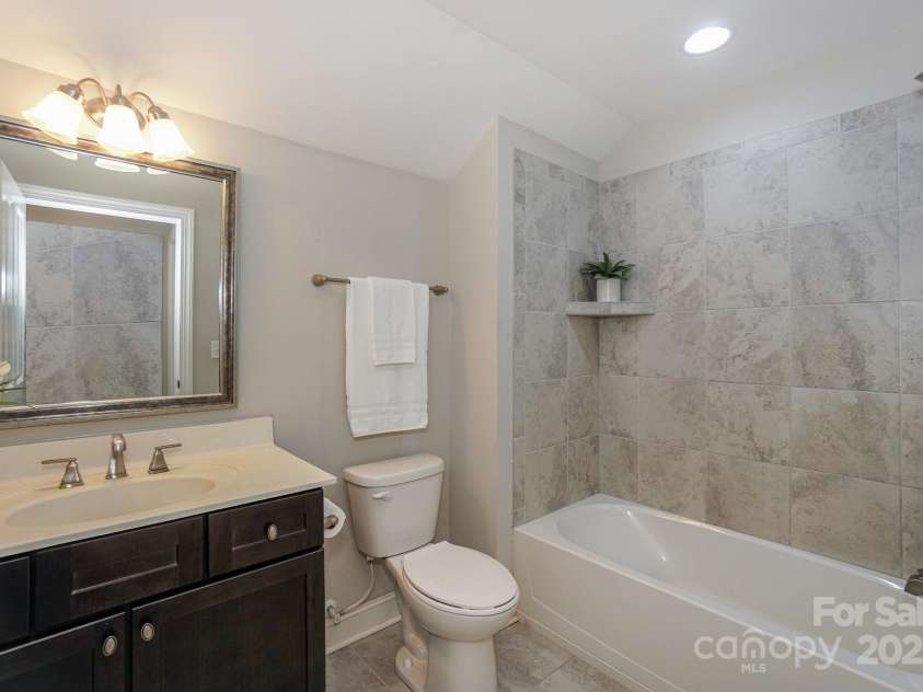 14917 Dewpoint Place, Huntersville, NC 28078.  MLS# CAR4243875, YatesRealty ID 26741. 