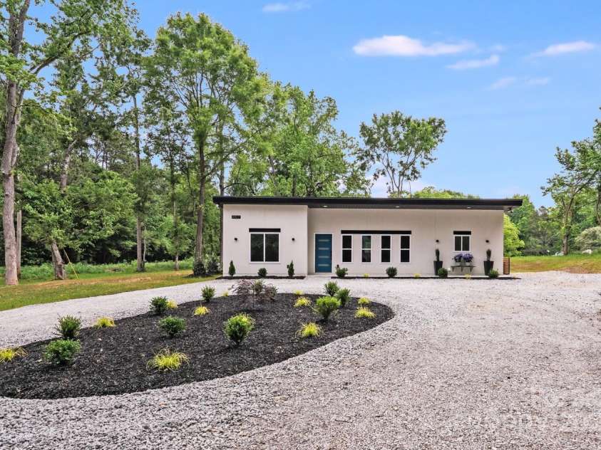 6907 Lancaster Highway, Waxhaw, NC 28173.  MLS# CAR4247480, YatesRealty ID 26742. 