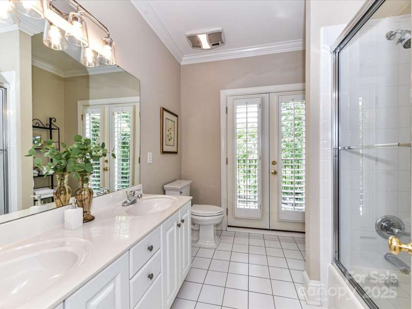 14650 Trading Path Way, Charlotte, NC 28277.  MLS# CAR4249159, YatesRealty ID 26743. All bathrooms with freshly sealed grout