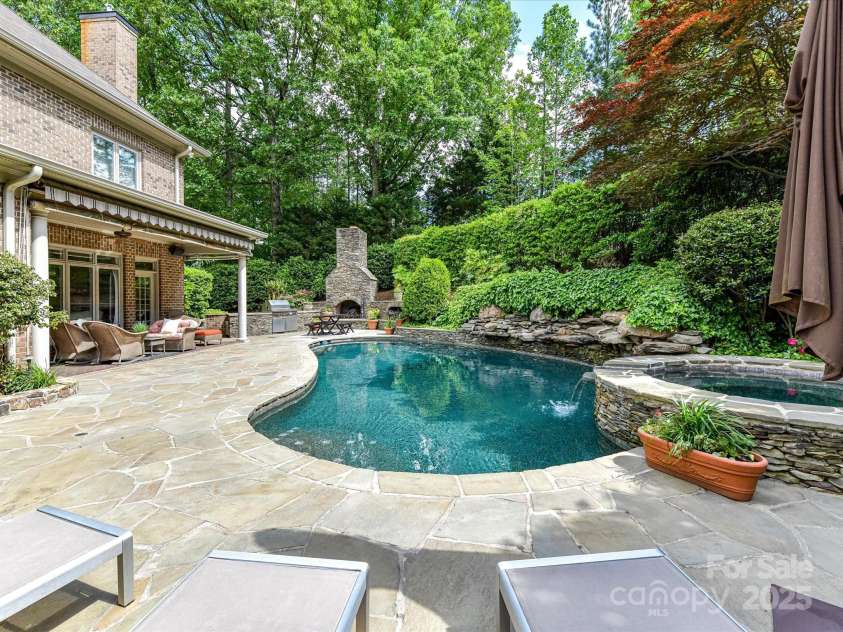14650 Trading Path Way, Charlotte, NC 28277.  MLS# CAR4249159, YatesRealty ID 26743. Pool features swim seat and in-pool lights