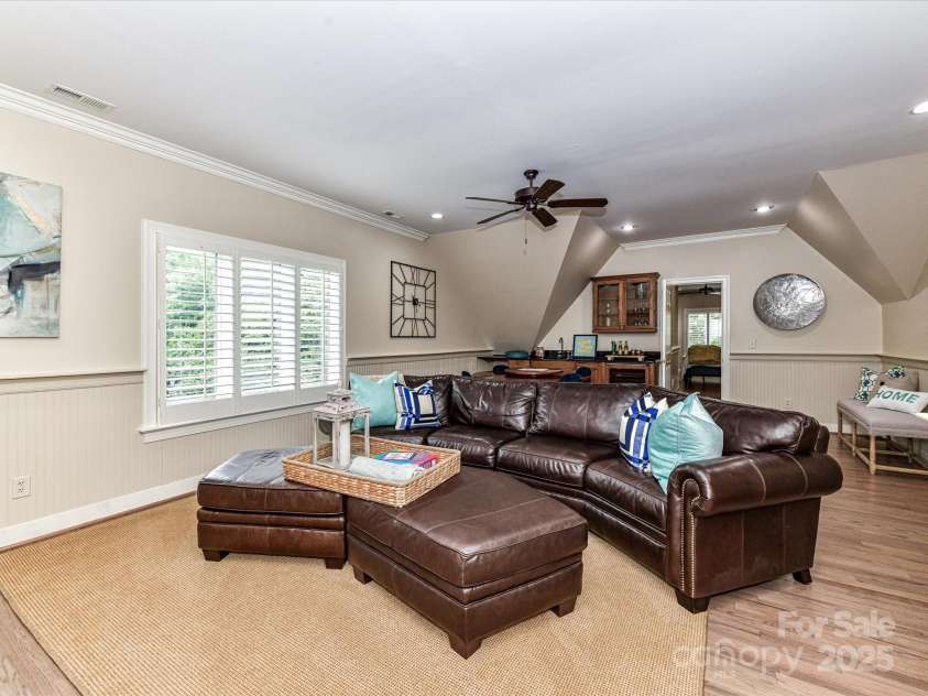 14650 Trading Path Way, Charlotte, NC 28277.  MLS# CAR4249159, YatesRealty ID 26743. Refreshment center with sink, bar and beverage refrigerator