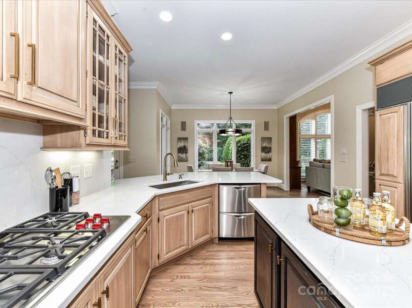 14650 Trading Path Way, Charlotte, NC 28277.  MLS# CAR4249159, YatesRealty ID 26743. Subzero refrigerator- ice/water on door