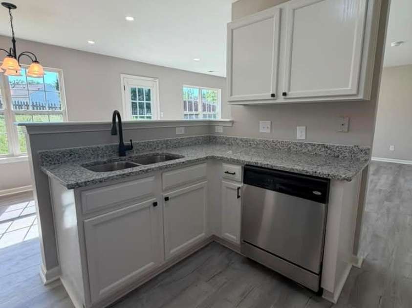 8207 Belmont Stables Drive, Charlotte, NC 28216.  MLS# CAR4384912, YatesRealty ID 26743. 
