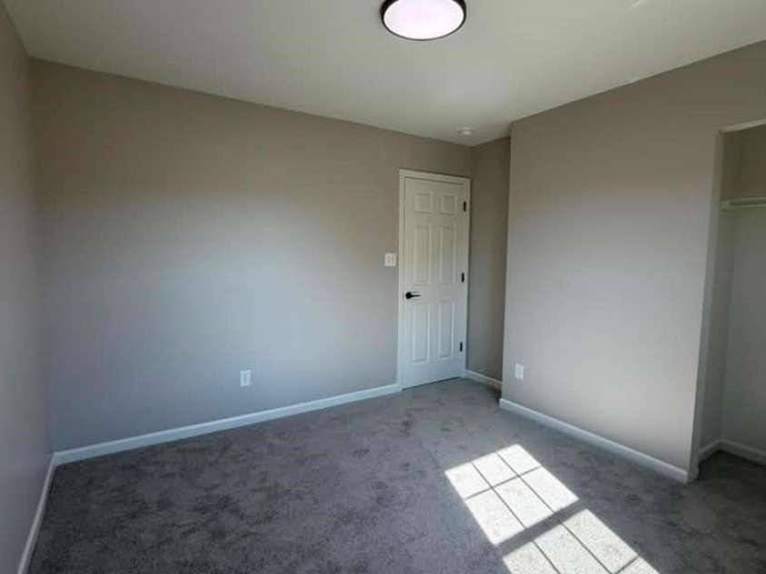 8207 Belmont Stables Drive, Charlotte, NC 28216.  MLS# CAR4384912, YatesRealty ID 26743. 