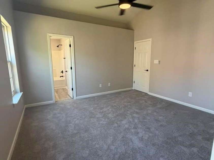 8207 Belmont Stables Drive, Charlotte, NC 28216.  MLS# CAR4384912, YatesRealty ID 26743. 