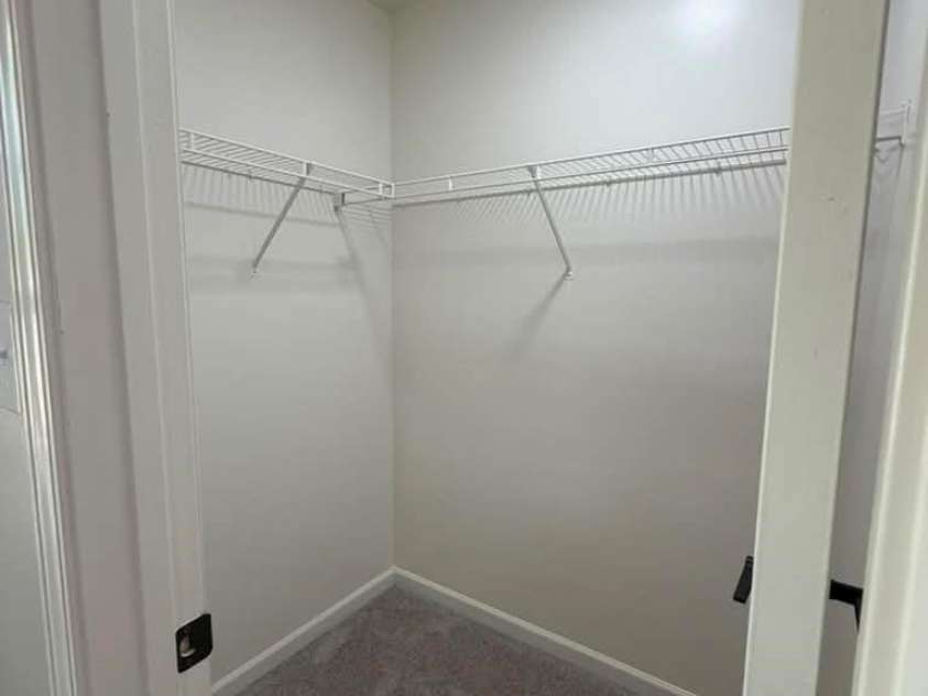 8207 Belmont Stables Drive, Charlotte, NC 28216.  MLS# CAR4384912, YatesRealty ID 26743. 