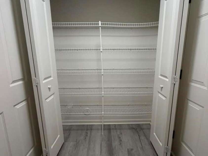 8207 Belmont Stables Drive, Charlotte, NC 28216.  MLS# CAR4384912, YatesRealty ID 26743. Pantry