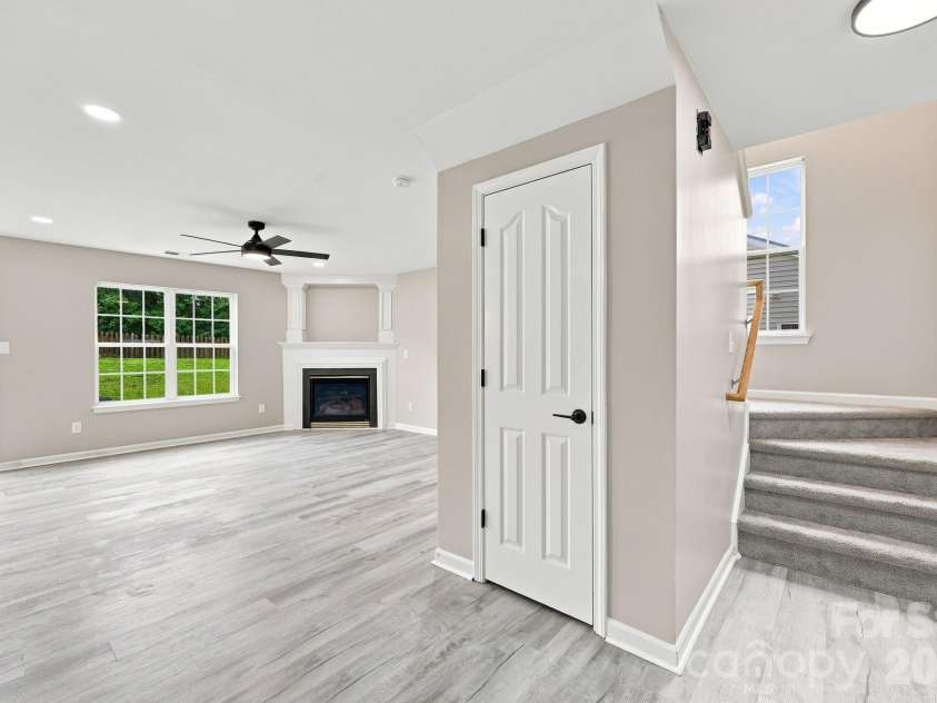 8207 Belmont Stables Drive, Charlotte, NC 28216.  MLS# CAR4409546, YatesRealty ID 26743. 