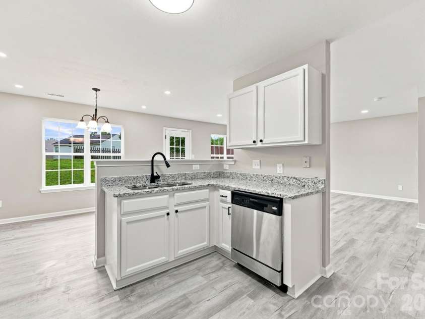 8207 Belmont Stables Drive, Charlotte, NC 28216.  MLS# CAR4409546, YatesRealty ID 26743. 