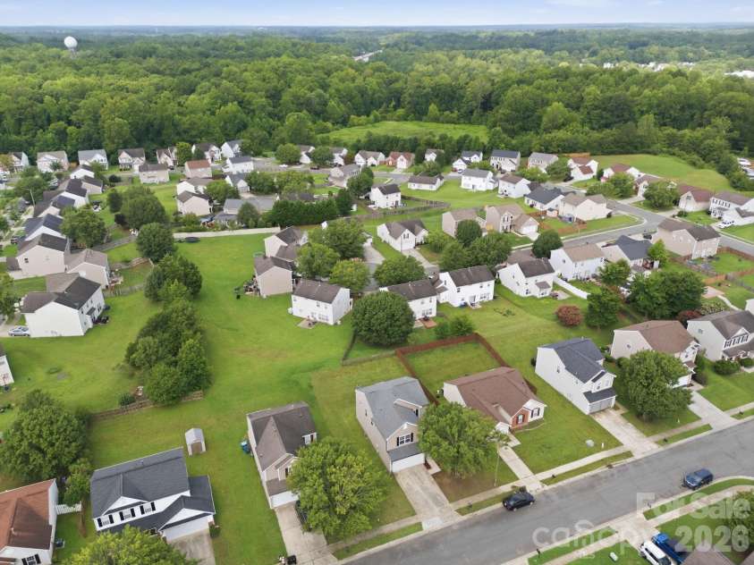 8207 Belmont Stables Drive, Charlotte, NC 28216.  MLS# CAR4409546, YatesRealty ID 26743. 