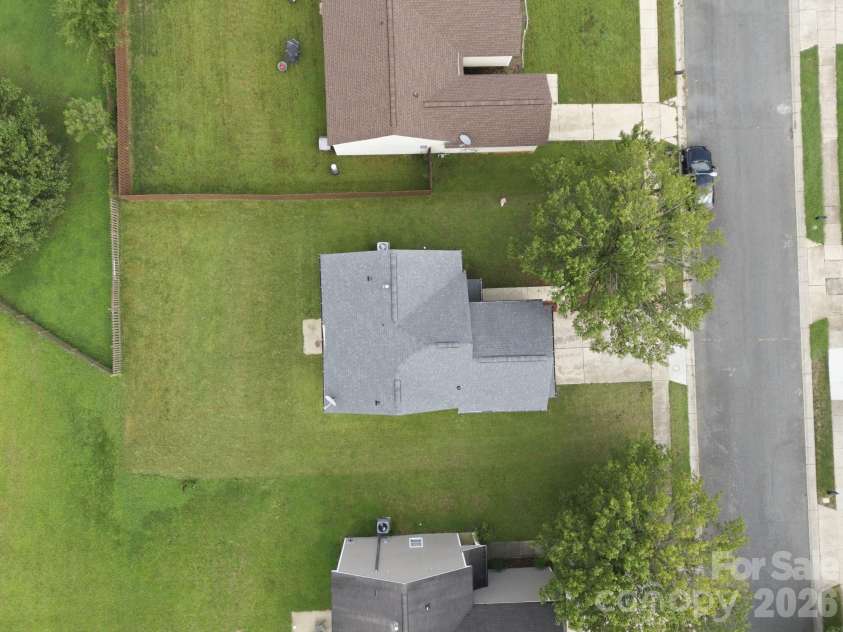 8207 Belmont Stables Drive, Charlotte, NC 28216.  MLS# CAR4409546, YatesRealty ID 26743. 