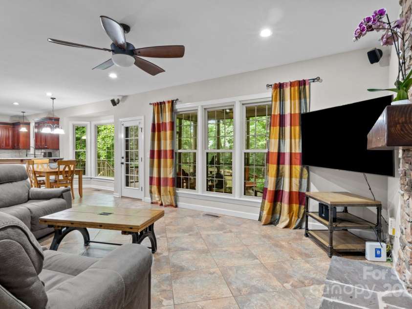 17433 Glassfield Drive, Huntersville, NC 28078.  MLS# CAR4269285, YatesRealty ID 26745. 