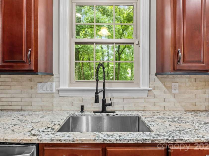 17433 Glassfield Drive, Huntersville, NC 28078.  MLS# CAR4269285, YatesRealty ID 26745. 