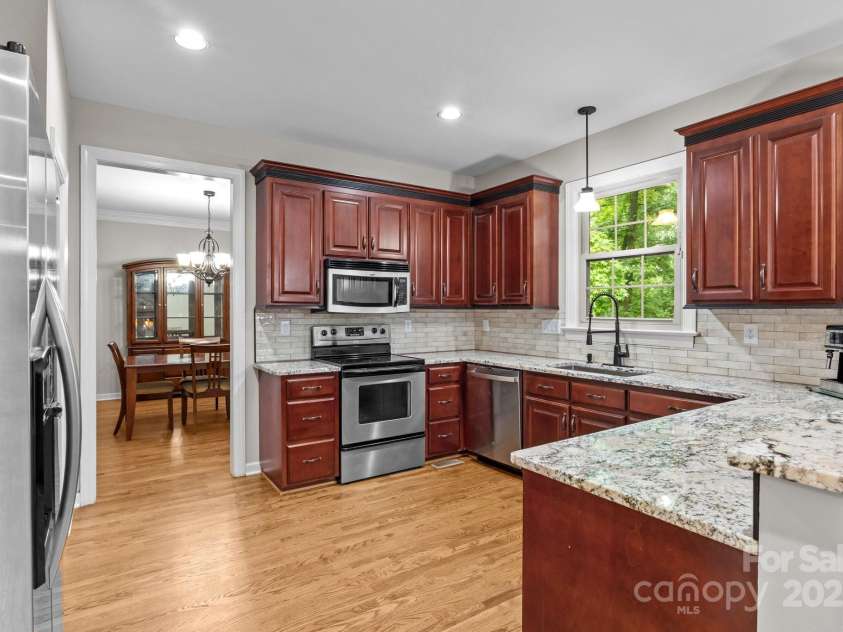 17433 Glassfield Drive, Huntersville, NC 28078.  MLS# CAR4269285, YatesRealty ID 26745. 