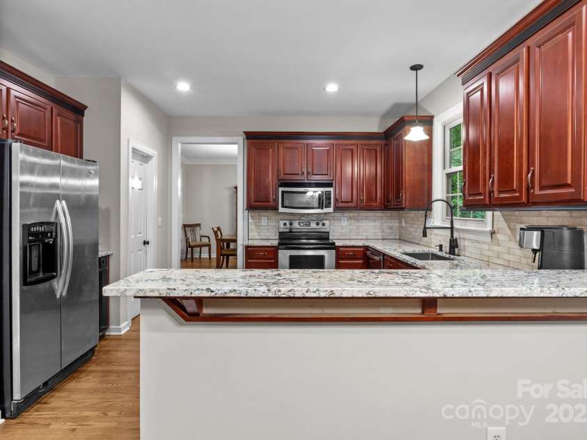 17433 Glassfield Drive, Huntersville, NC 28078.  MLS# CAR4269285, YatesRealty ID 26745. 