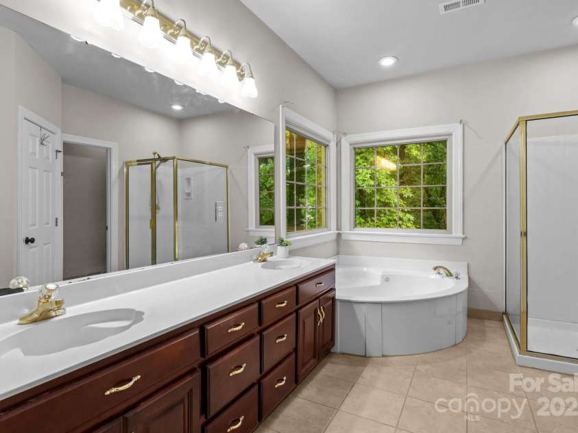 17433 Glassfield Drive, Huntersville, NC 28078.  MLS# CAR4269285, YatesRealty ID 26745. 