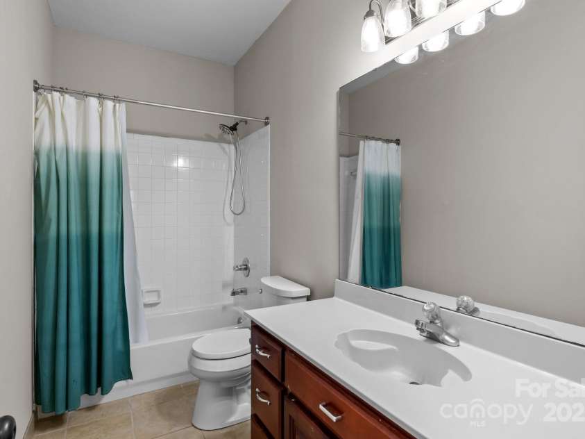 17433 Glassfield Drive, Huntersville, NC 28078.  MLS# CAR4269285, YatesRealty ID 26745. 