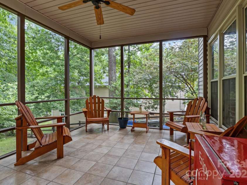 17433 Glassfield Drive, Huntersville, NC 28078.  MLS# CAR4269285, YatesRealty ID 26745. 