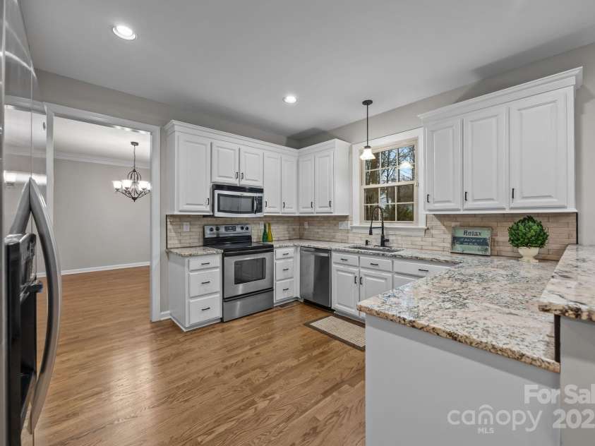 17433 Glassfield Drive, Huntersville, NC 28078.  MLS# CAR4333480, YatesRealty ID 26745. 