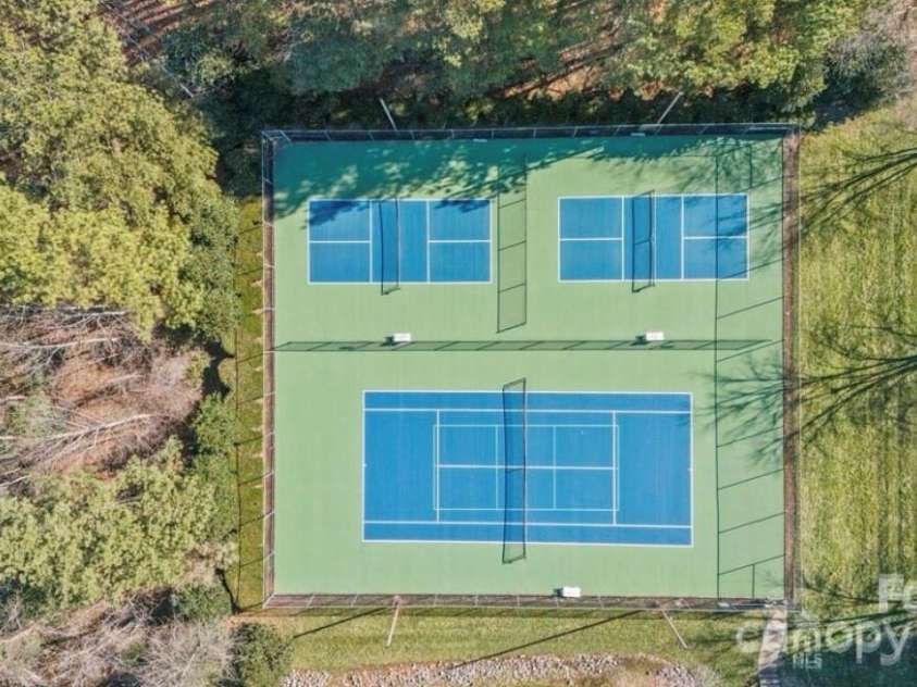 17433 Glassfield Drive, Huntersville, NC 28078.  MLS# CAR4333480, YatesRealty ID 26745. 