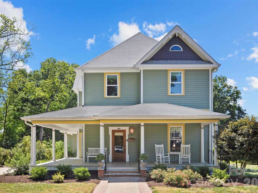 207 Academy Street, Cherryville, NC 28021.  MLS# CAR4369854, YatesRealty ID 26745. 
