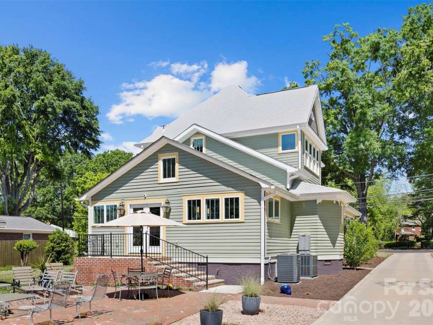 207 Academy Street, Cherryville, NC 28021.  MLS# CAR4369854, YatesRealty ID 26745. 