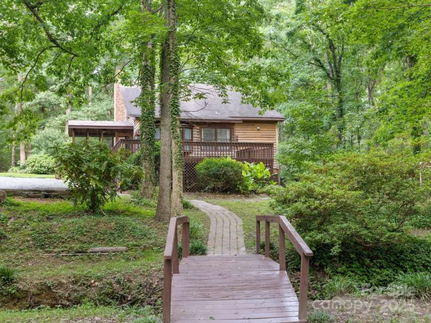 715 White oaks Circle, Monroe, NC 28110.  MLS# CAR4269457, YatesRealty ID 26746. 