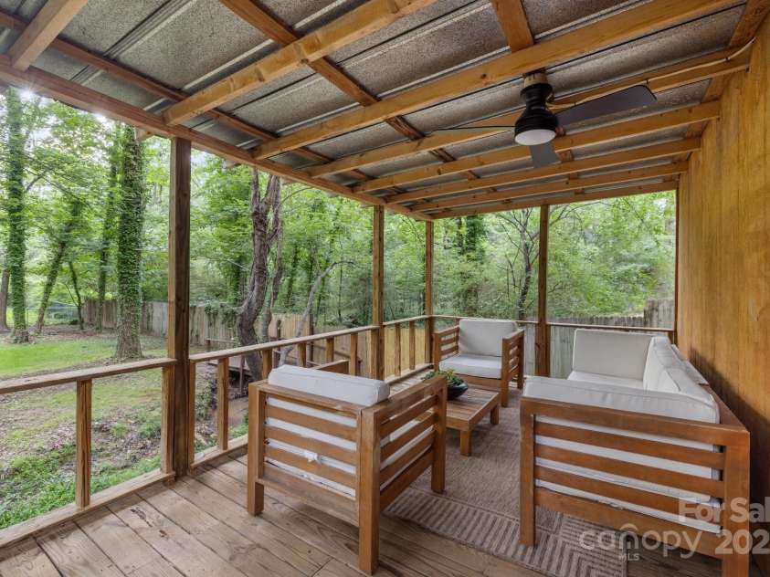 715 White oaks Circle, Monroe, NC 28110.  MLS# CAR4269457, YatesRealty ID 26746. 