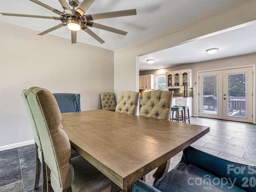 226 28th Avenue Place, Hickory, NC 28601.  MLS# CAR4386379, YatesRealty ID 26747. Focused Open Concept Dining Room View