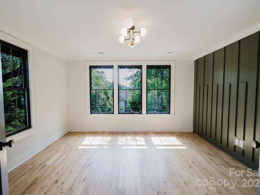 1625 Club Road, Charlotte, NC 28205.  MLS# CAR4260776, YatesRealty ID 26748. 