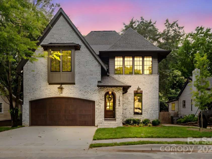 1625 Club Road, Charlotte, NC 28205.  MLS# CAR4260776, YatesRealty ID 26748. 